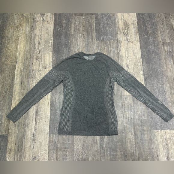 Figs Salta Seamless Long Sleeve Underscrub Top Sz. M - Picture 1 of 3